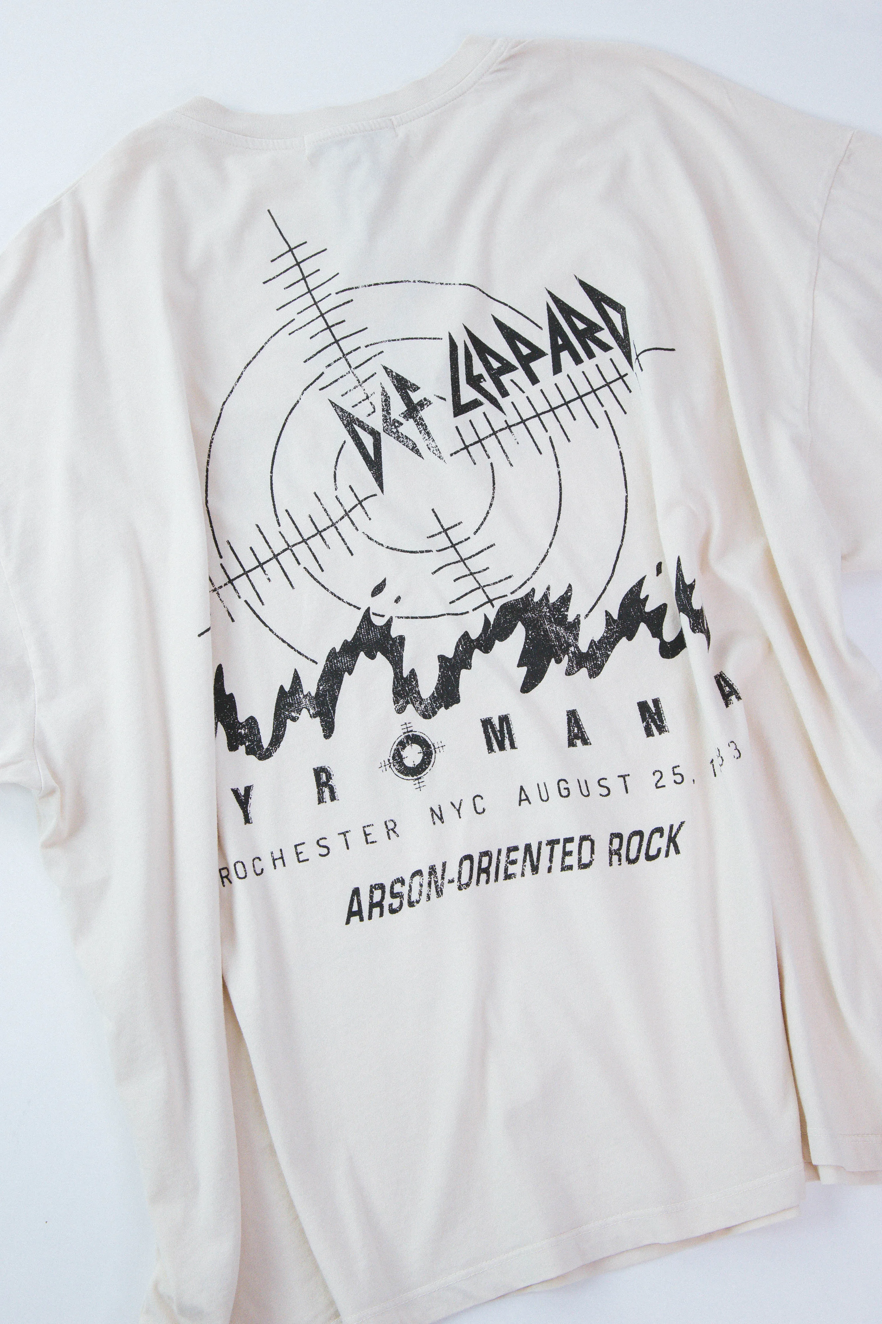 Def Leppard Sold Out 1983 Tee, Dirty White | Daydreamer